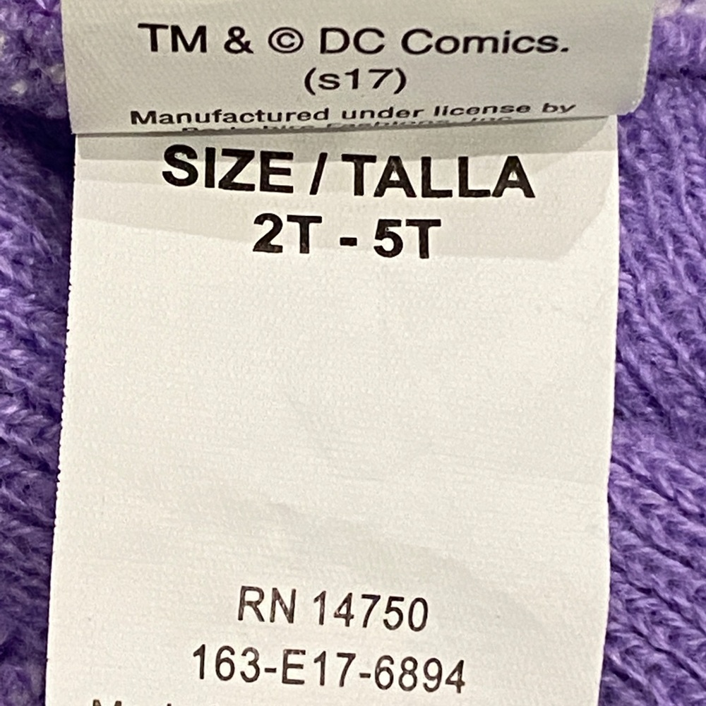 DC Comics Toddler Girls Purple Batman Signal Logo Knitted Beanie Hat Size 2T-5T - Picture 4 of 4